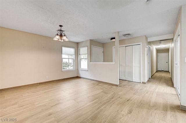 2475 Swan Lane, Las Vegas, NV 89121