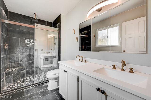 2475 Swan Lane, Las Vegas, NV 89121