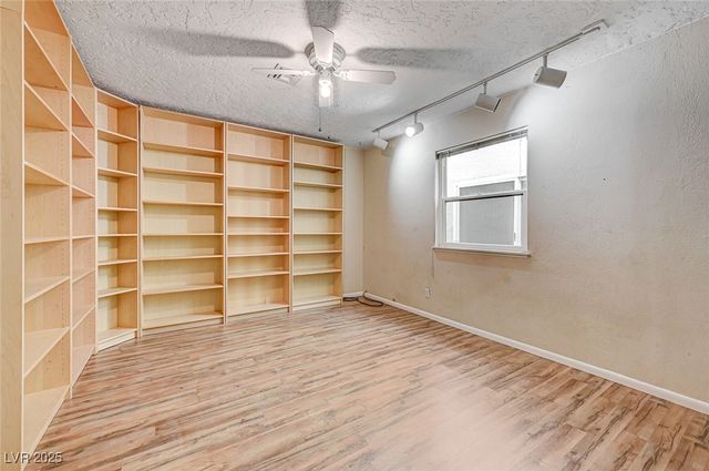 2475 Swan Lane, Las Vegas, NV 89121