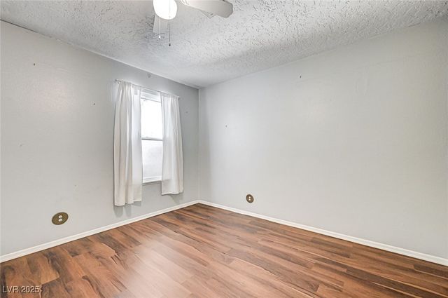 2475 Swan Lane, Las Vegas, NV 89121