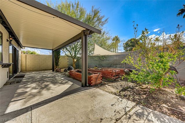 2475 Swan Lane, Las Vegas, NV 89121