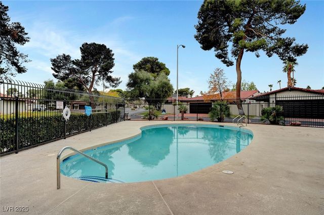 2475 Swan Lane, Las Vegas, NV 89121