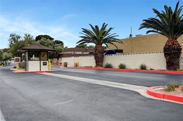 2475 Swan Lane, Las Vegas, NV 89121