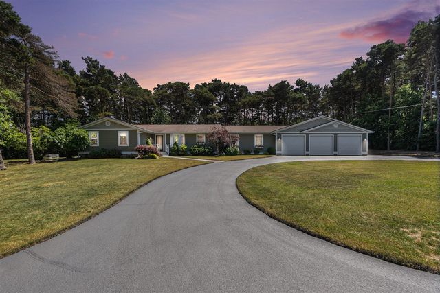 5920 Iris Road, Ludington, MI 49431