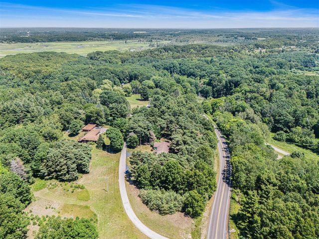 5920 Iris Road, Ludington, MI 49431