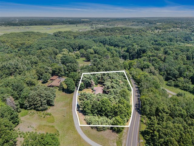 5920 Iris Road, Ludington, MI 49431