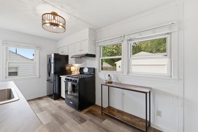 1504 61st Street, Des Moines, IA 50311