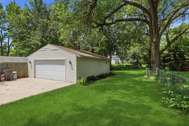 1504 61st Street, Des Moines, IA 50311