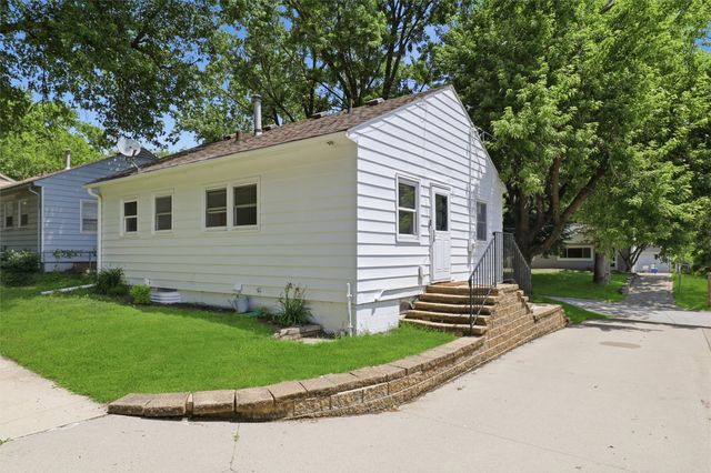 1504 61st Street, Des Moines, IA 50311