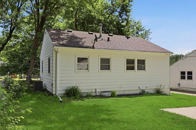 1504 61st Street, Des Moines, IA 50311