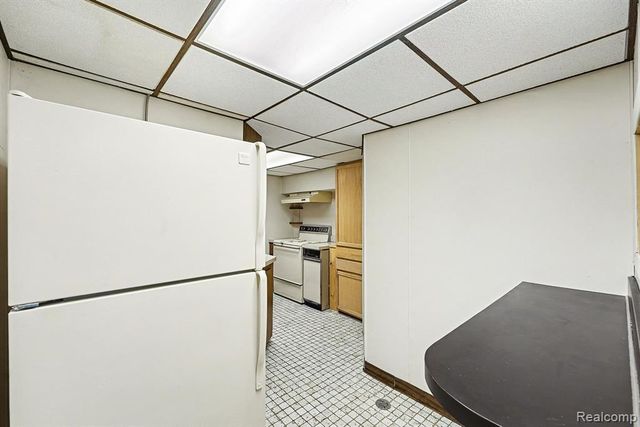 48315 Bayshore Drive, Van Buren, MI 48111