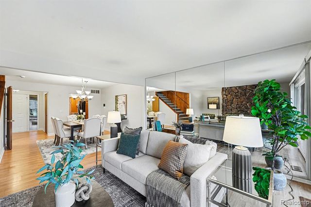 48315 Bayshore Drive, Van Buren, MI 48111