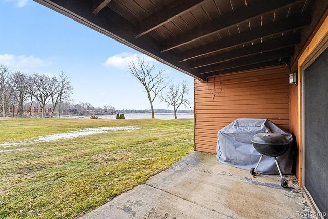 48315 Bayshore Drive, Van Buren, MI 48111