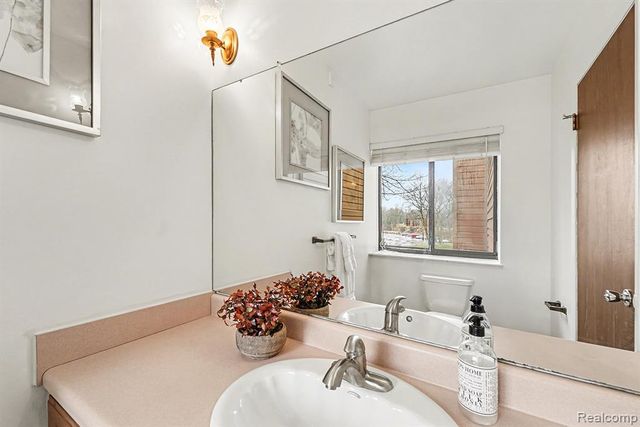 48315 Bayshore Drive, Van Buren, MI 48111