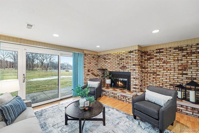 48315 Bayshore Drive, Van Buren, MI 48111