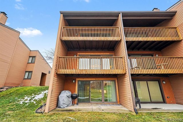 48315 Bayshore Drive, Van Buren, MI 48111