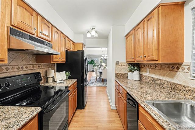 48315 Bayshore Drive, Van Buren, MI 48111