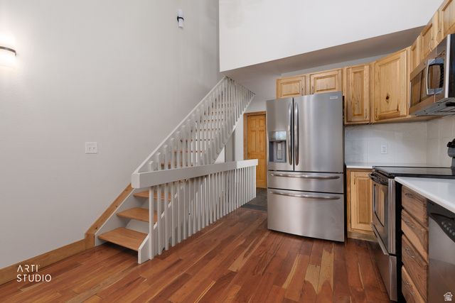7660 S AVONDALE DR, Cottonwood Heights, UT 84121