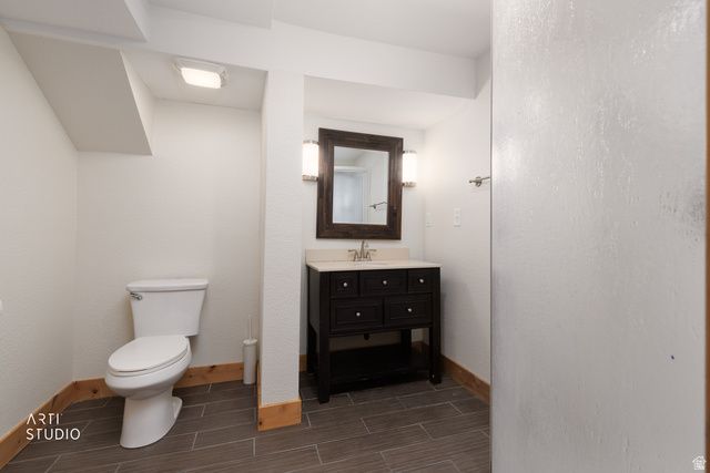 7660 S AVONDALE DR, Cottonwood Heights, UT 84121
