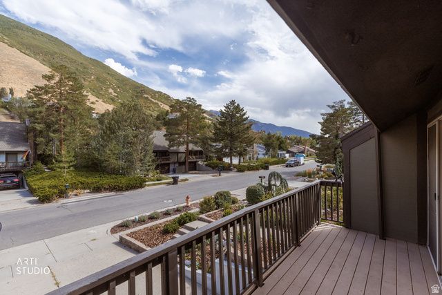 7660 S AVONDALE DR, Cottonwood Heights, UT 84121