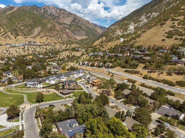 7660 S AVONDALE DR, Cottonwood Heights, UT 84121