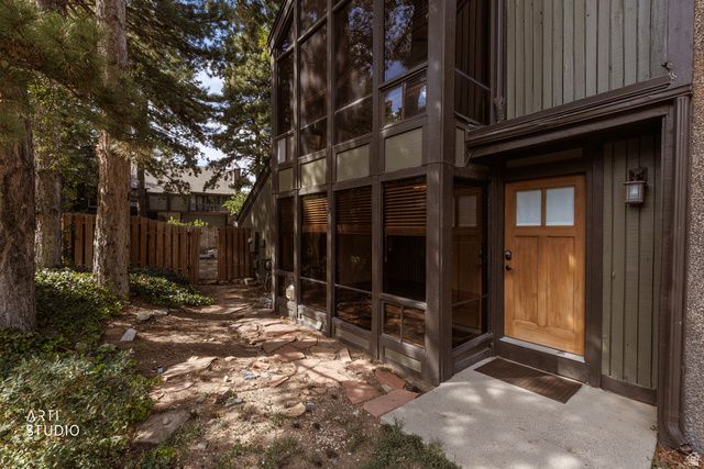 7660 S AVONDALE DR, Cottonwood Heights, UT 84121