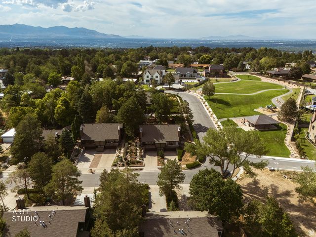 7660 S AVONDALE DR, Cottonwood Heights, UT 84121