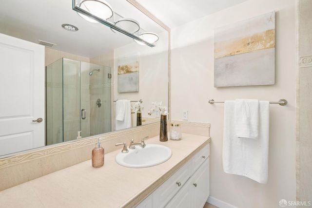 2200 Sacramento Street 207, San Francisco, CA 94115