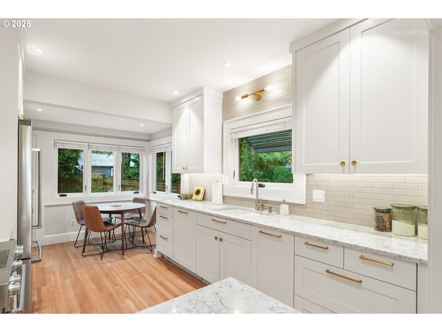 3926 Se ANKENY St, Portland, OR 97214