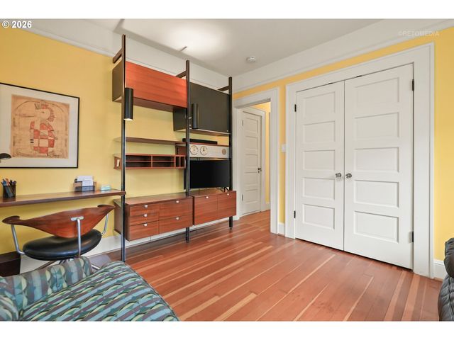 3926 Se ANKENY St, Portland, OR 97214