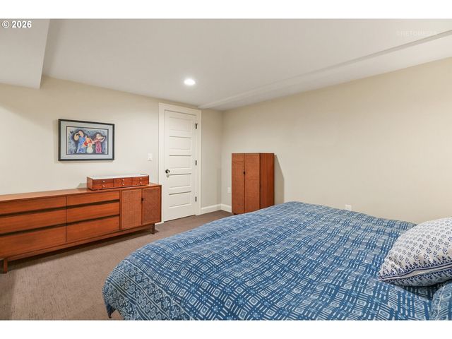 3926 Se ANKENY St, Portland, OR 97214