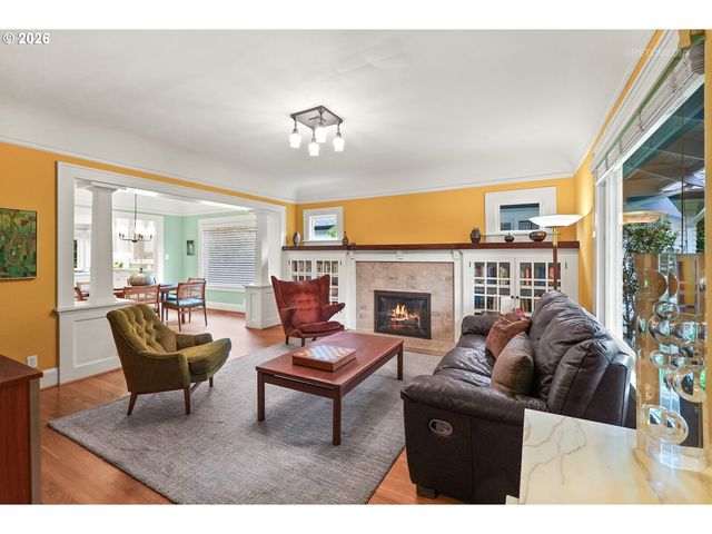 3926 Se ANKENY St, Portland, OR 97214