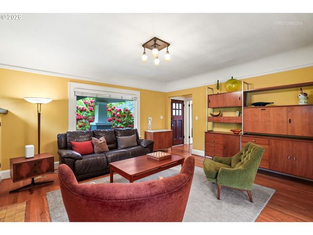 3926 Se ANKENY St, Portland, OR 97214