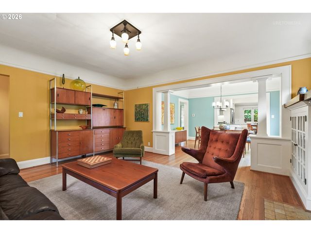 3926 Se ANKENY St, Portland, OR 97214