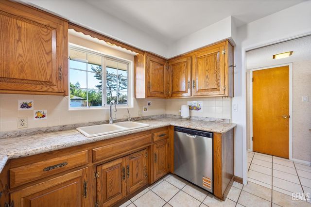 6300 Carter Avenue, Bakersfield, CA 93308