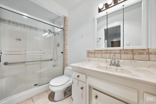 6300 Carter Avenue, Bakersfield, CA 93308