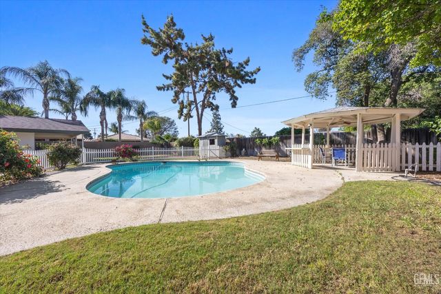 6300 Carter Avenue, Bakersfield, CA 93308