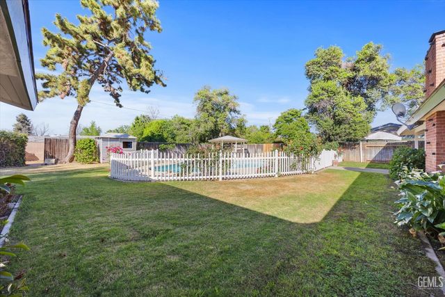6300 Carter Avenue, Bakersfield, CA 93308