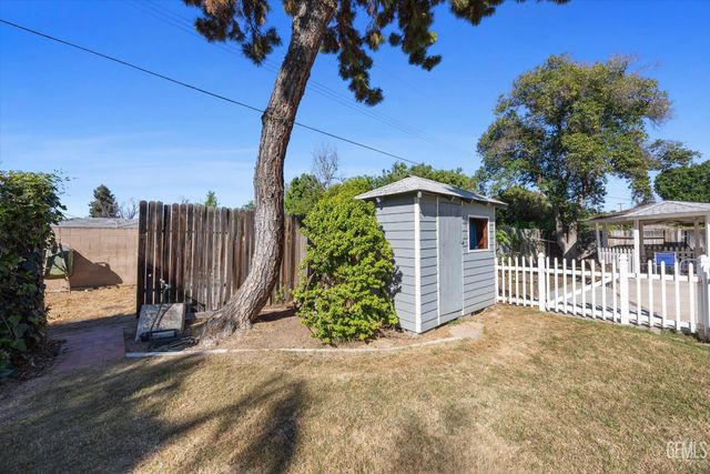 6300 Carter Avenue, Bakersfield, CA 93308