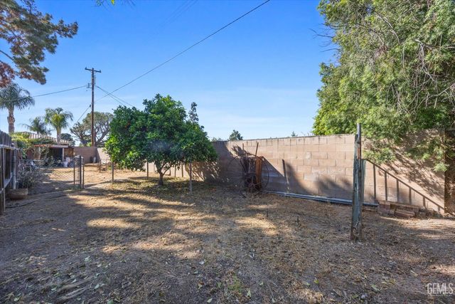 6300 Carter Avenue, Bakersfield, CA 93308