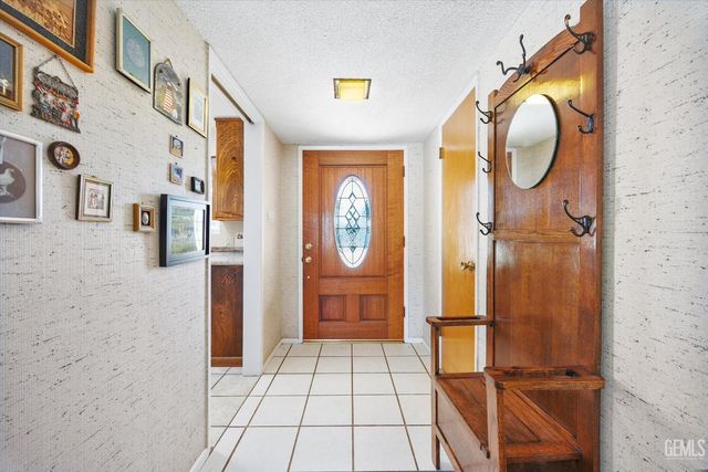 6300 Carter Avenue, Bakersfield, CA 93308