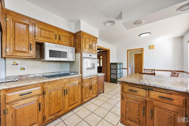 6300 Carter Avenue, Bakersfield, CA 93308