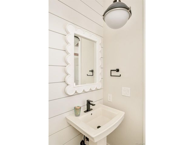 1123 Monroe St, Denver, CO 80206