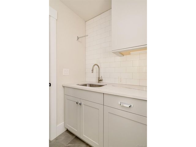 1123 Monroe St, Denver, CO 80206