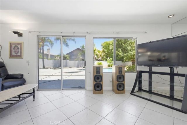 7055 Mango Street, Rancho Cucamonga, CA 91701