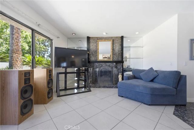 7055 Mango Street, Rancho Cucamonga, CA 91701