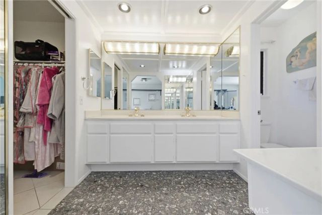 7055 Mango Street, Rancho Cucamonga, CA 91701