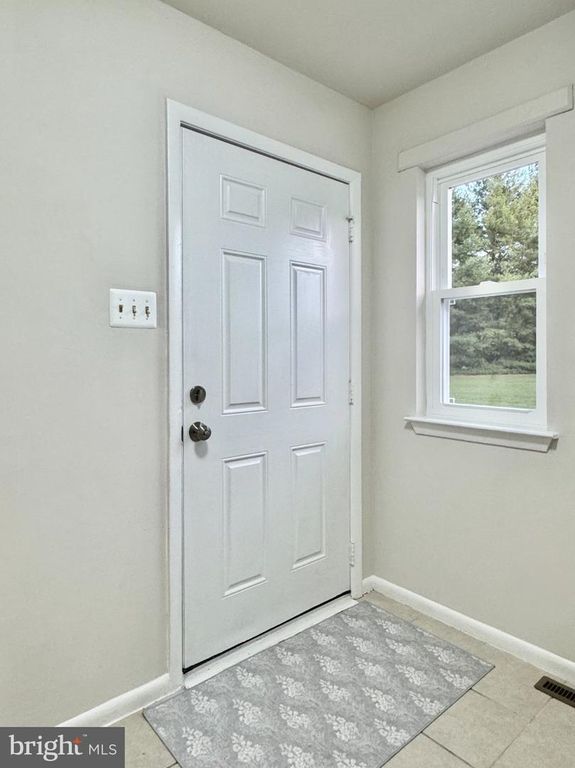 110 AIDONE LN, New Castle, DE 19720 — photo 4