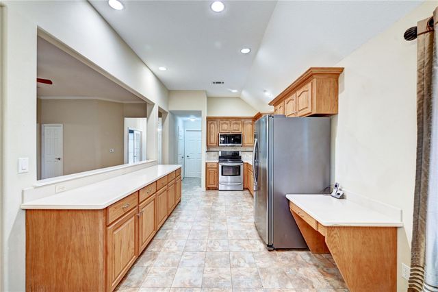 1960 Greentree Drive, Huntsville, TX 77340