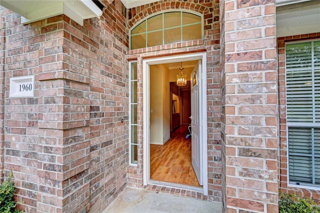 1960 Greentree Drive, Huntsville, TX 77340